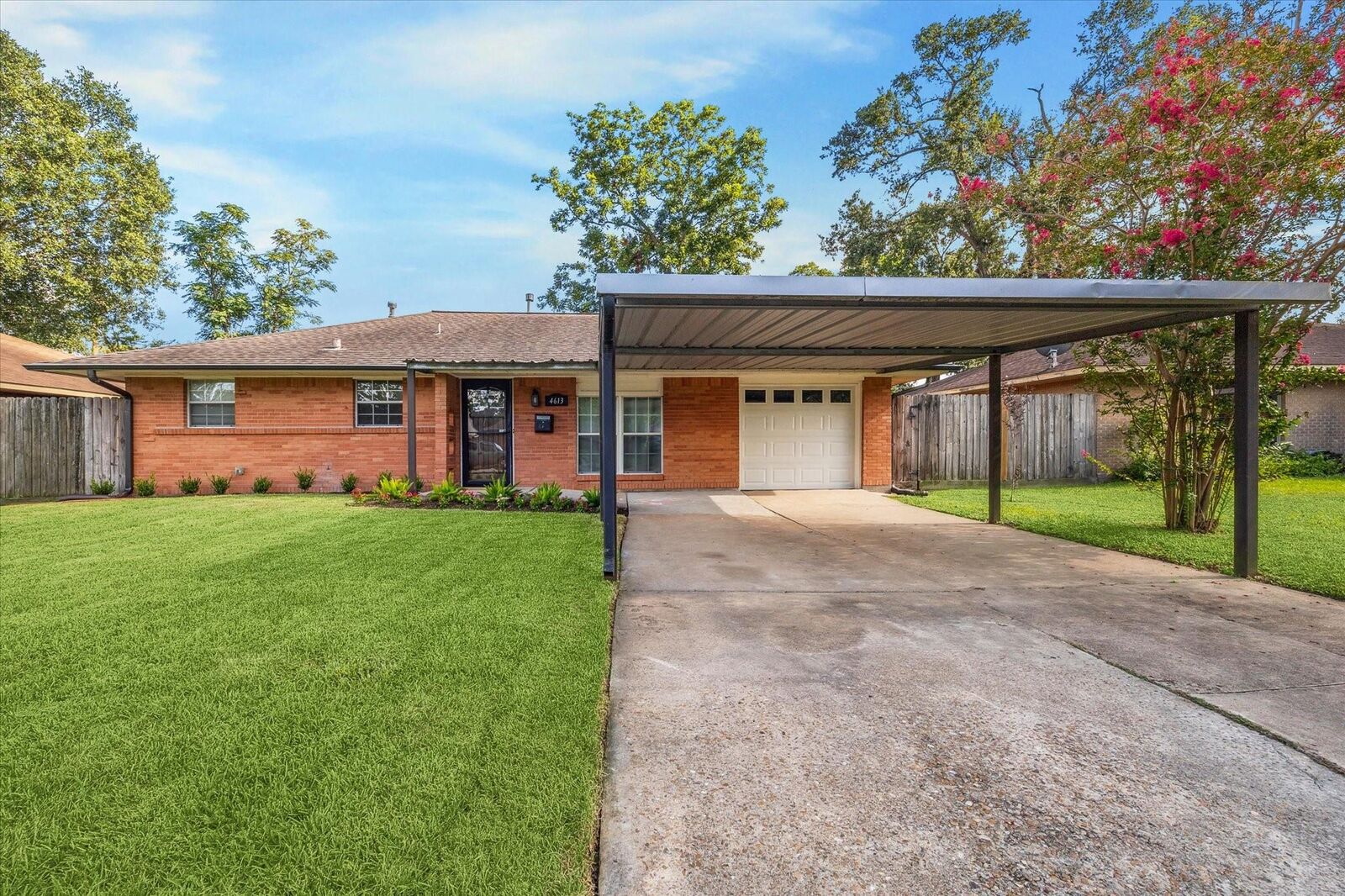 Property Photo:  4613 Nina Lee Lane  TX 77092 