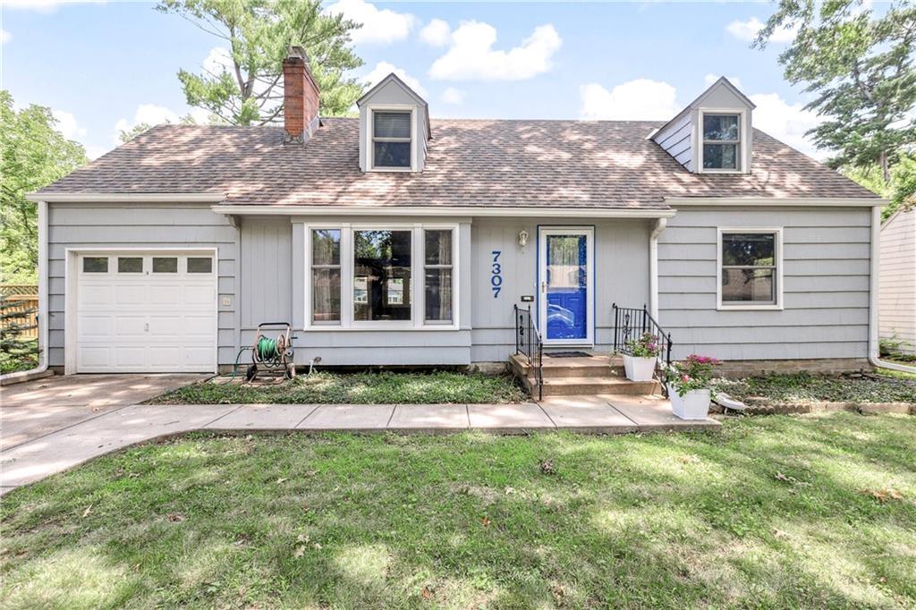 Property Photo:  7307 Rosewood Drive  KS 66208 