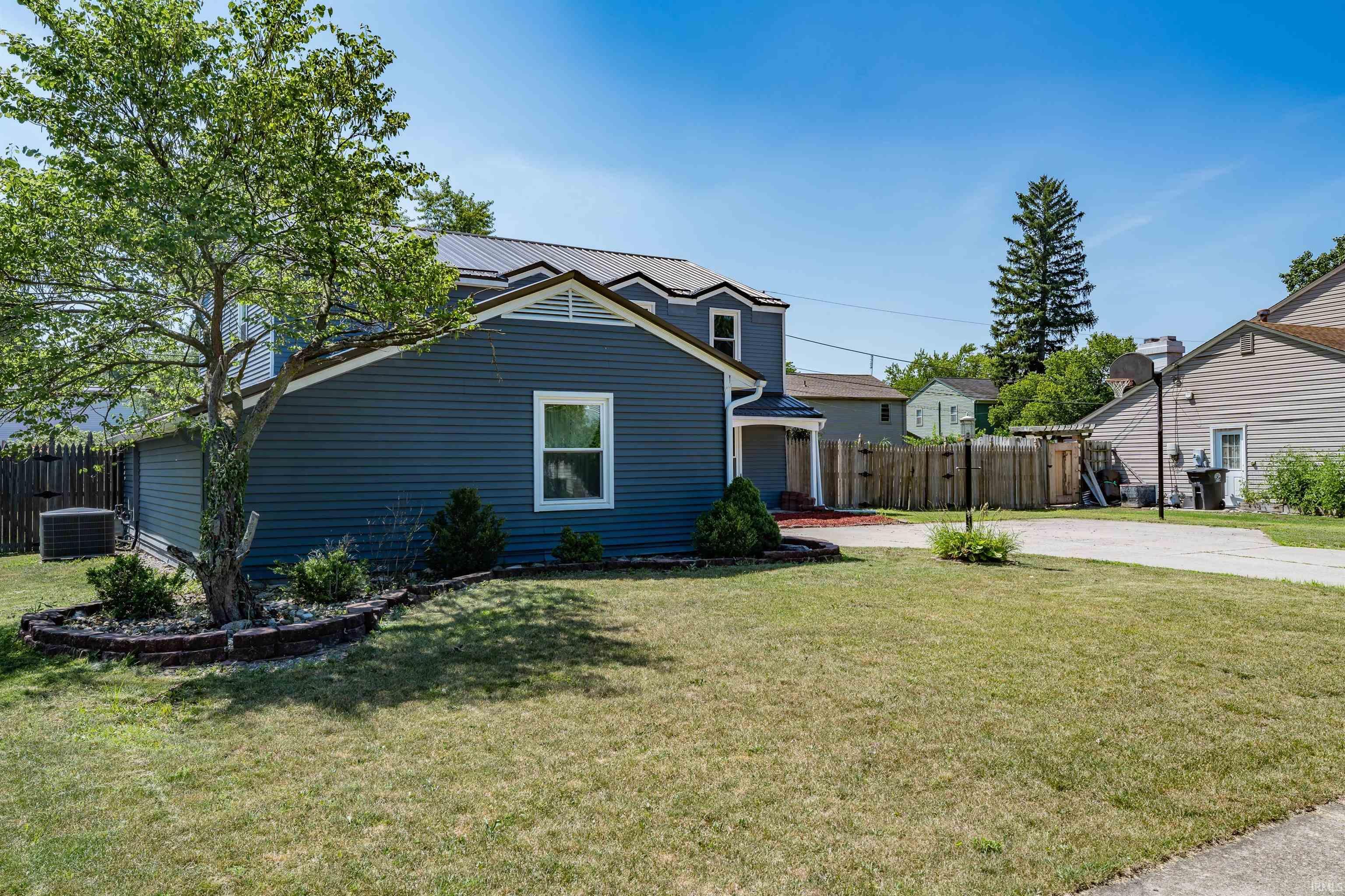 Property Photo: 6107 Old Brook Drive IN 46835-2437