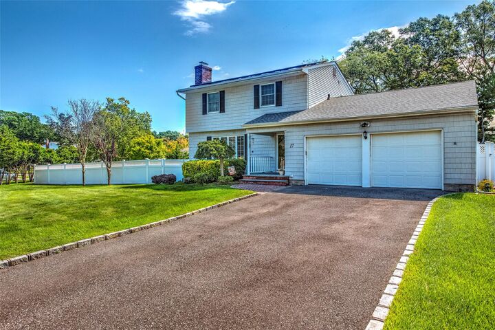 Property Photo:  17 Tiffany Lane  NY 11787 