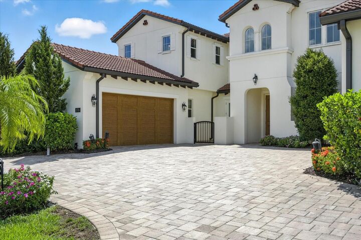 Property Photo:  15716 Panther Lake Drive  FL 34787 