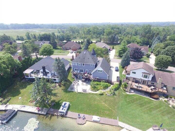 Property Photo:  51244 Forster Lane  MI 48316 3875 