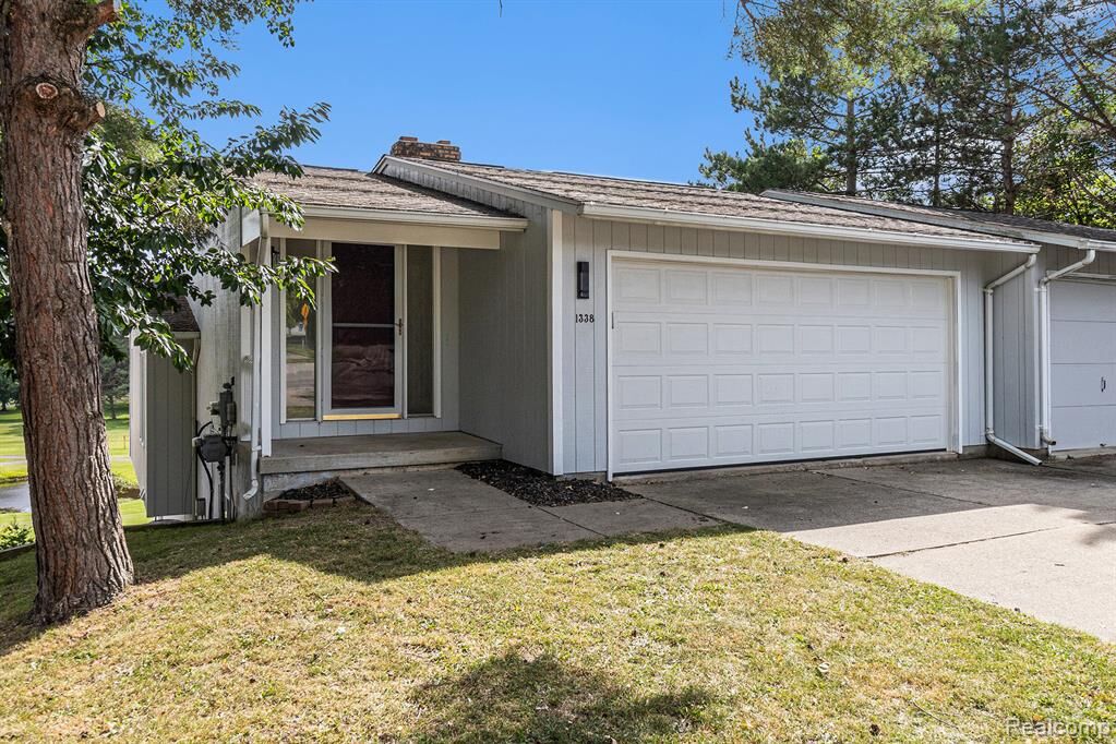 Property Photo:  1338 Flushing Road  MI 48433 2295 