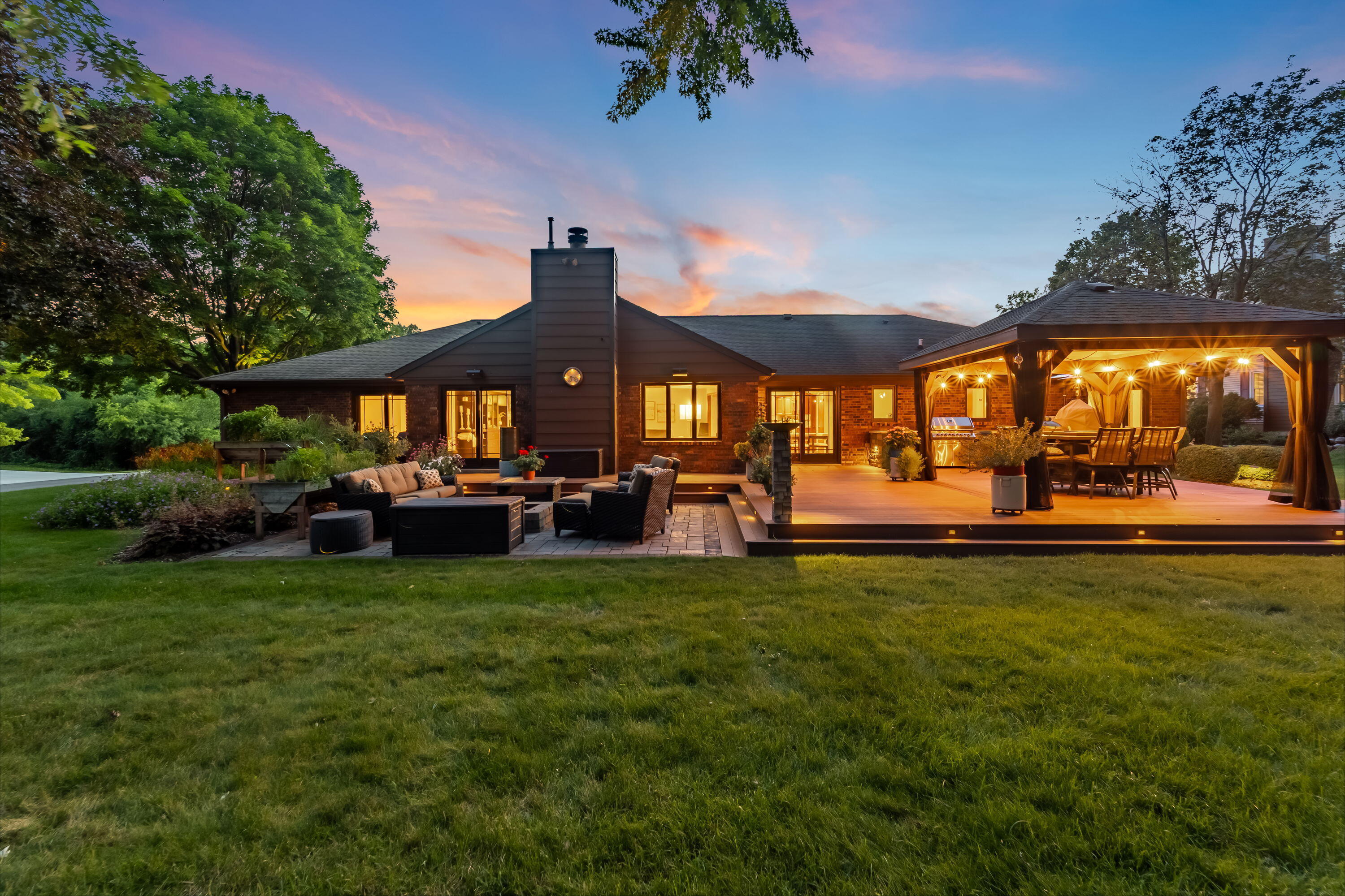 Property Photo:  9822 N Concord Dr  WI 53097 