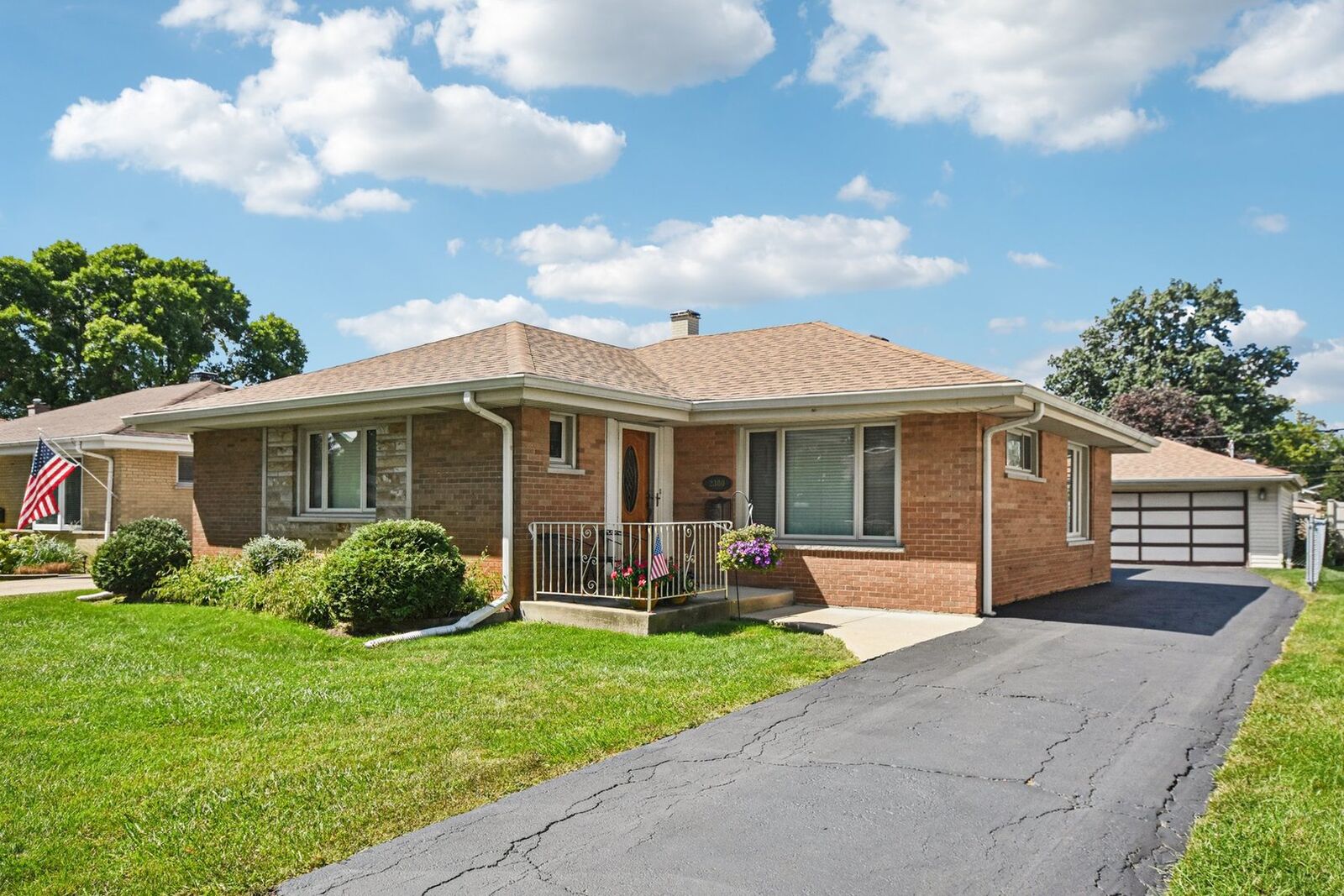 Property Photo: 2300 Boeger Avenue IL 60154