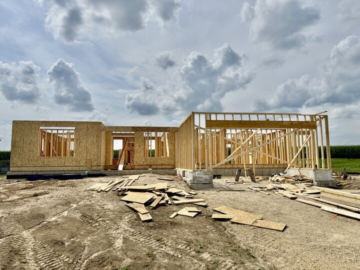 Property Photo: 1927 Parkside Drive IL 60178