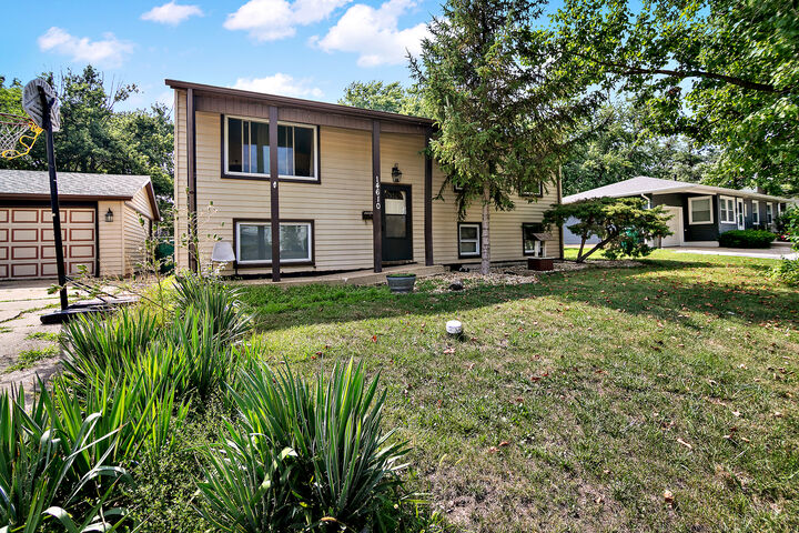 Property Photo:  14610 Birch Street  IL 60462 