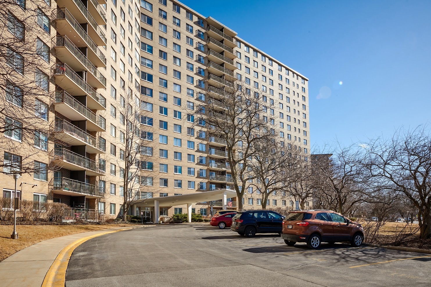 Property Photo:  7033 N Kedzie Avenue 1704  IL 60645 