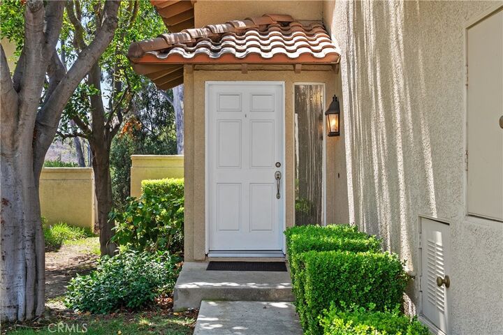 Property Photo:  19 Cascada  CA 92688 