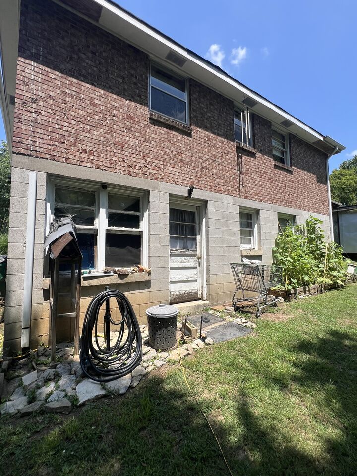 Property Photo:  322 Emmitt Ave  TN 37115 