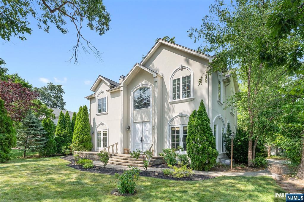 Property Photo:  519 E Palisade Avenue  NJ 07632 