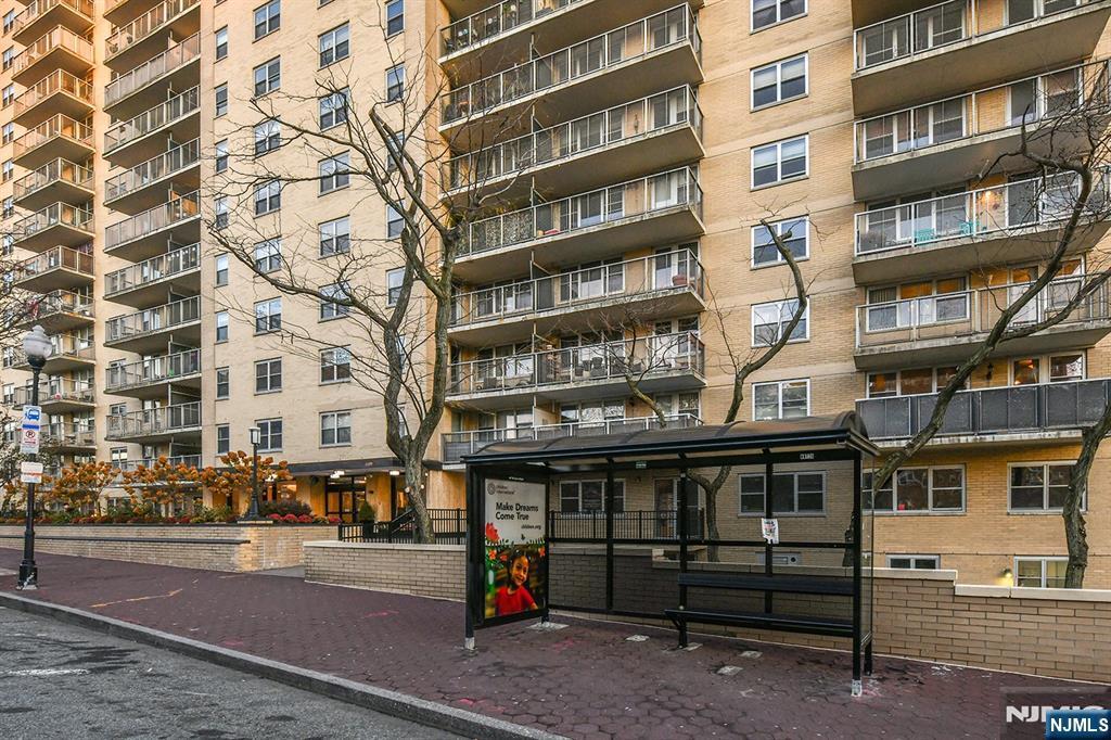 Property Photo:  6600 Boulevard East 22J  NJ 07093 