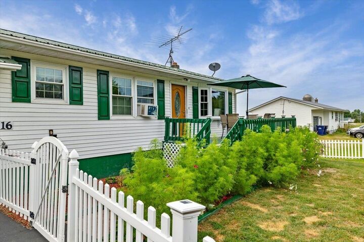 Property Photo:  116 Middle Road  VT 05488