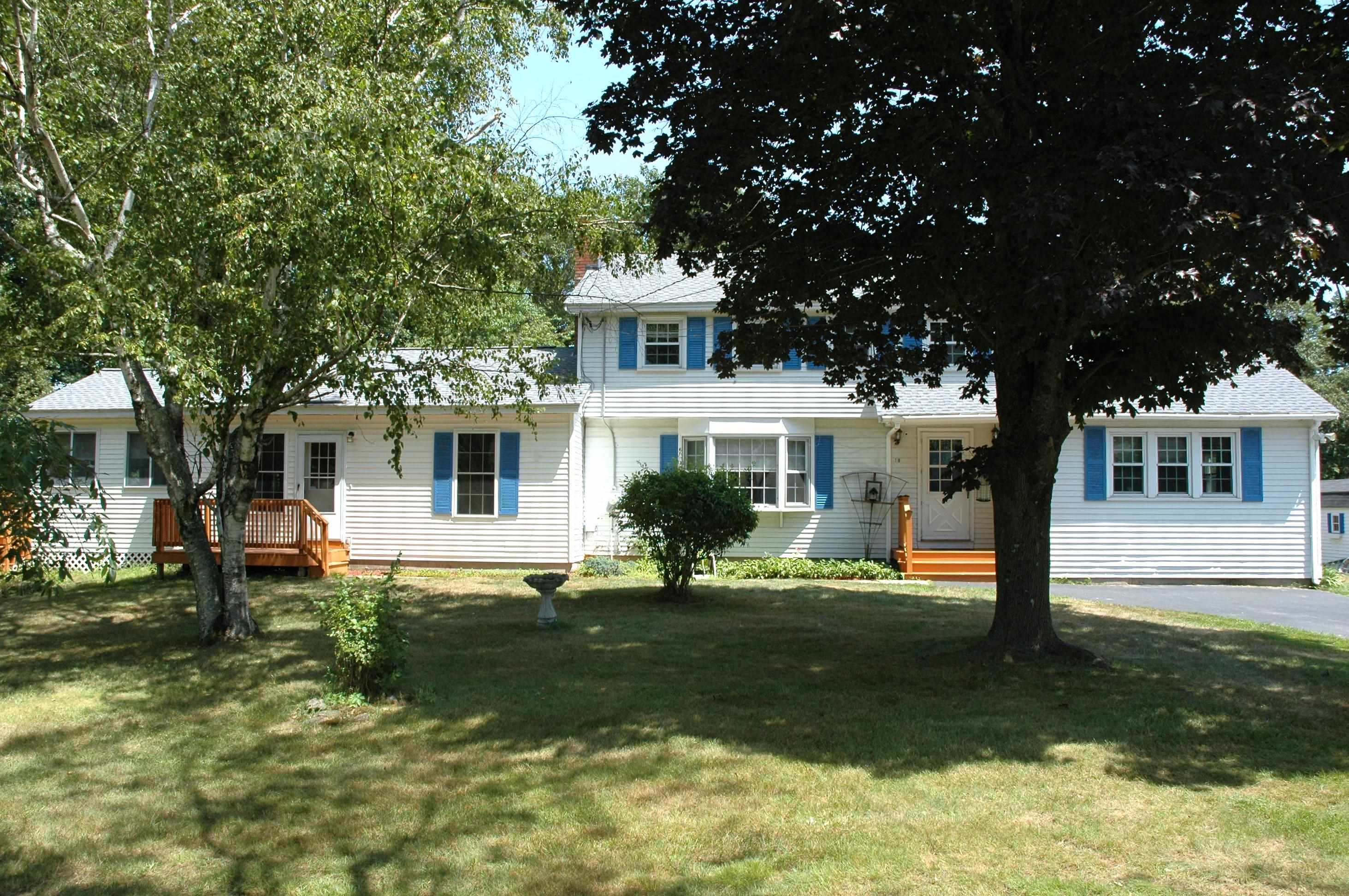 Property Photo: 10 South Road NH 03053