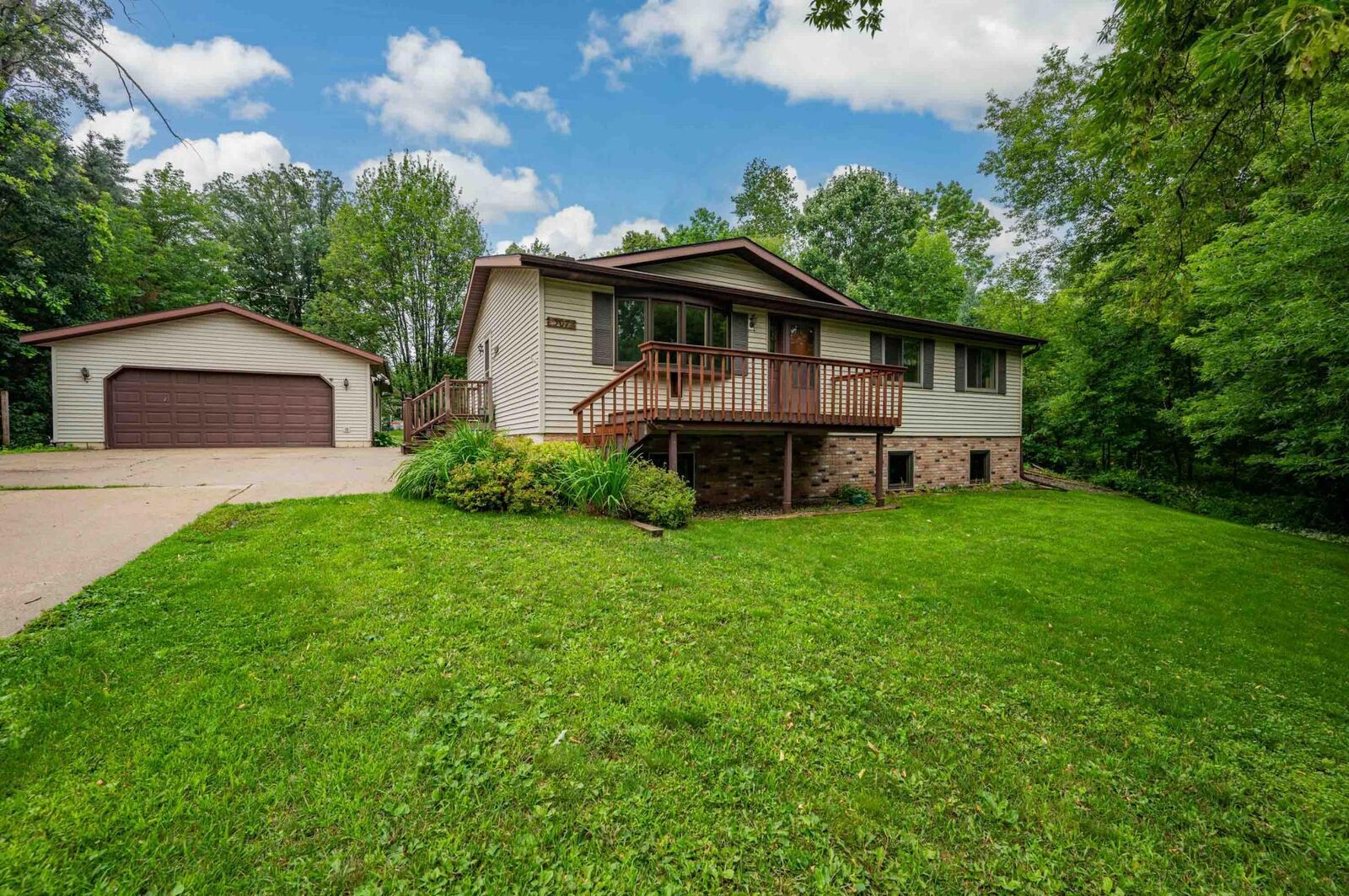 Property Photo:  307 SW 10th Avenue  MN 55744 