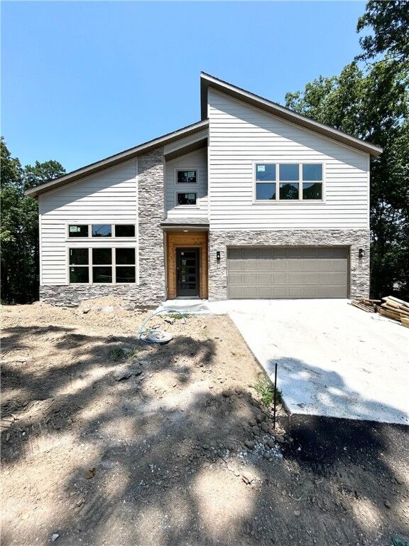 Property Photo: 2 Barnet Lane AR 72714