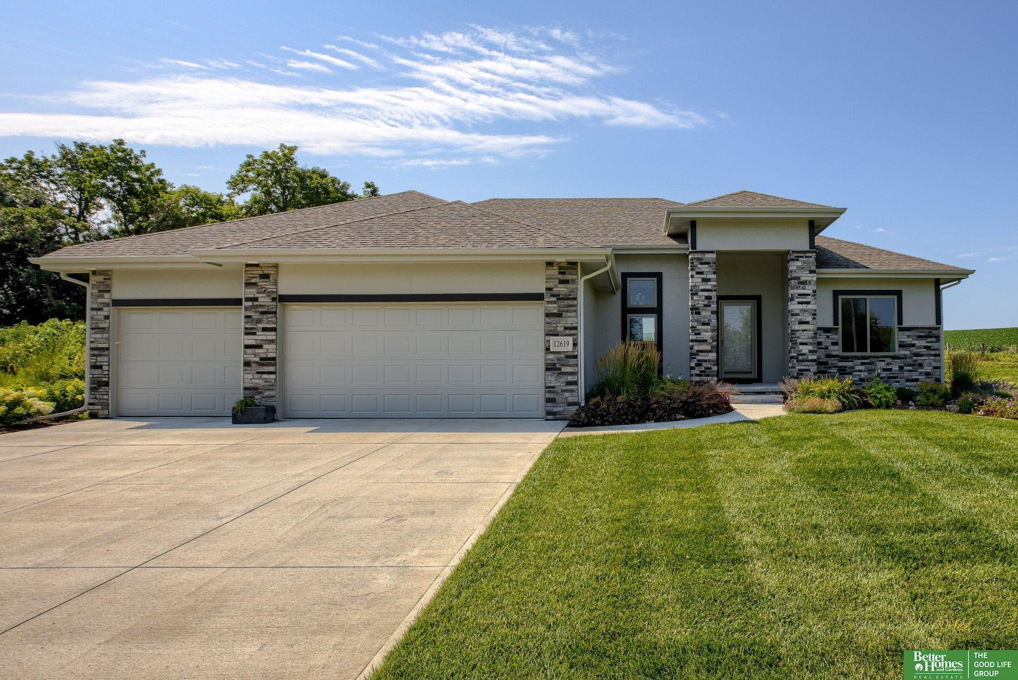 Property Photo: 12619 Slayton Street NE 68138