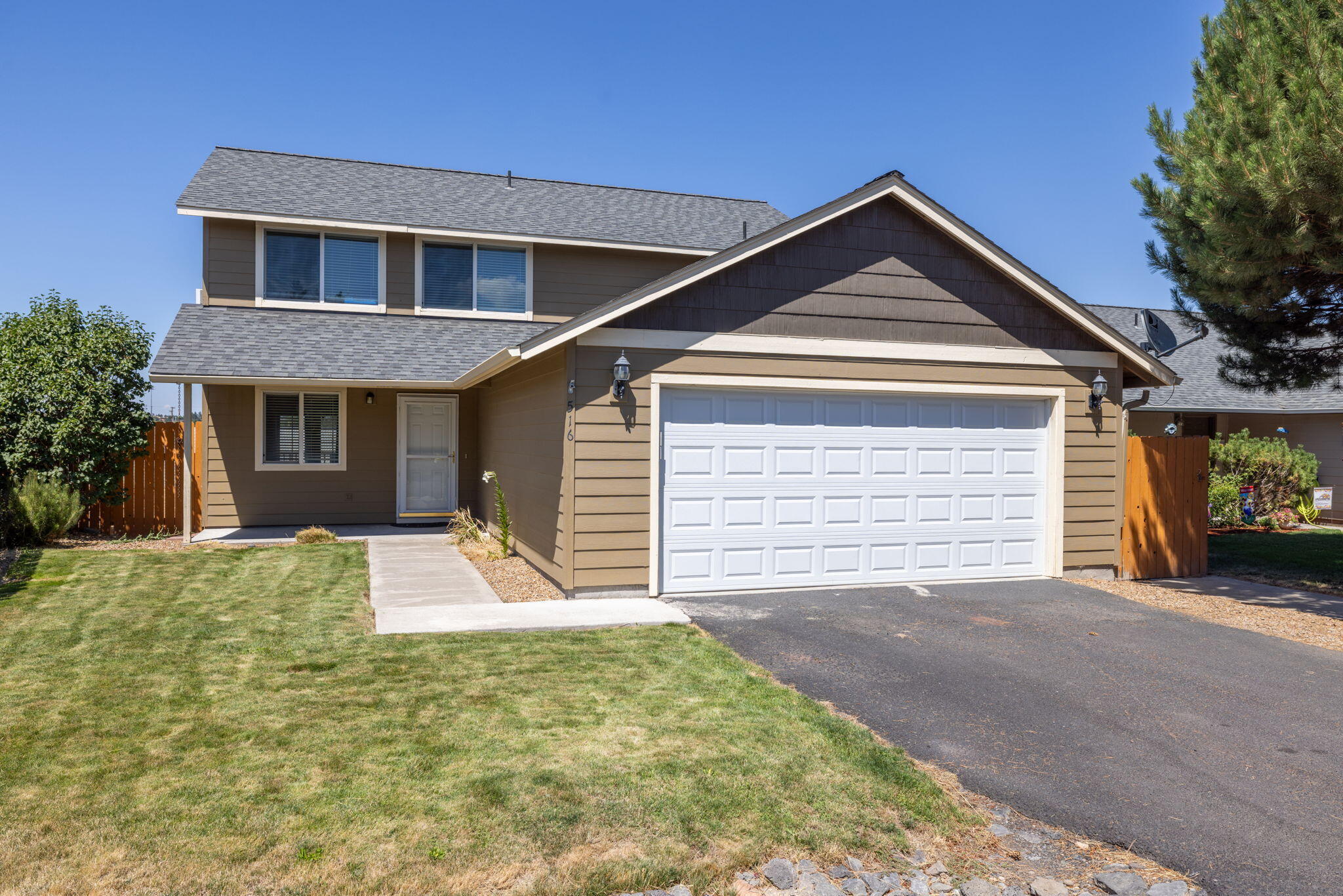 Property Photo: 516 SE Ponderosa Drive OR 97741