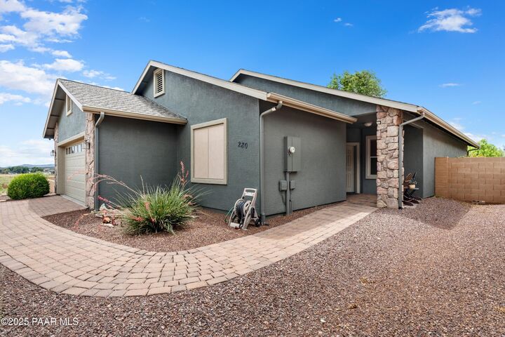 Property Photo: 280 N La Paz Street AZ 86327