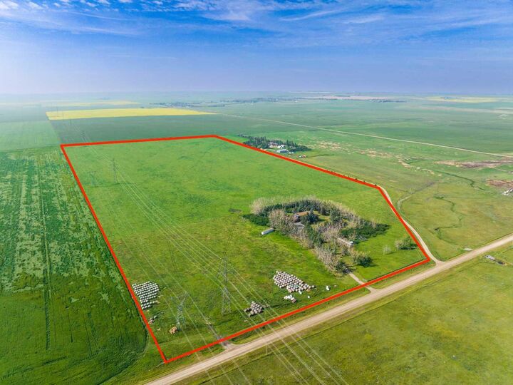 Property Photo: 281141 Township Road 274 AB T4A 2S3