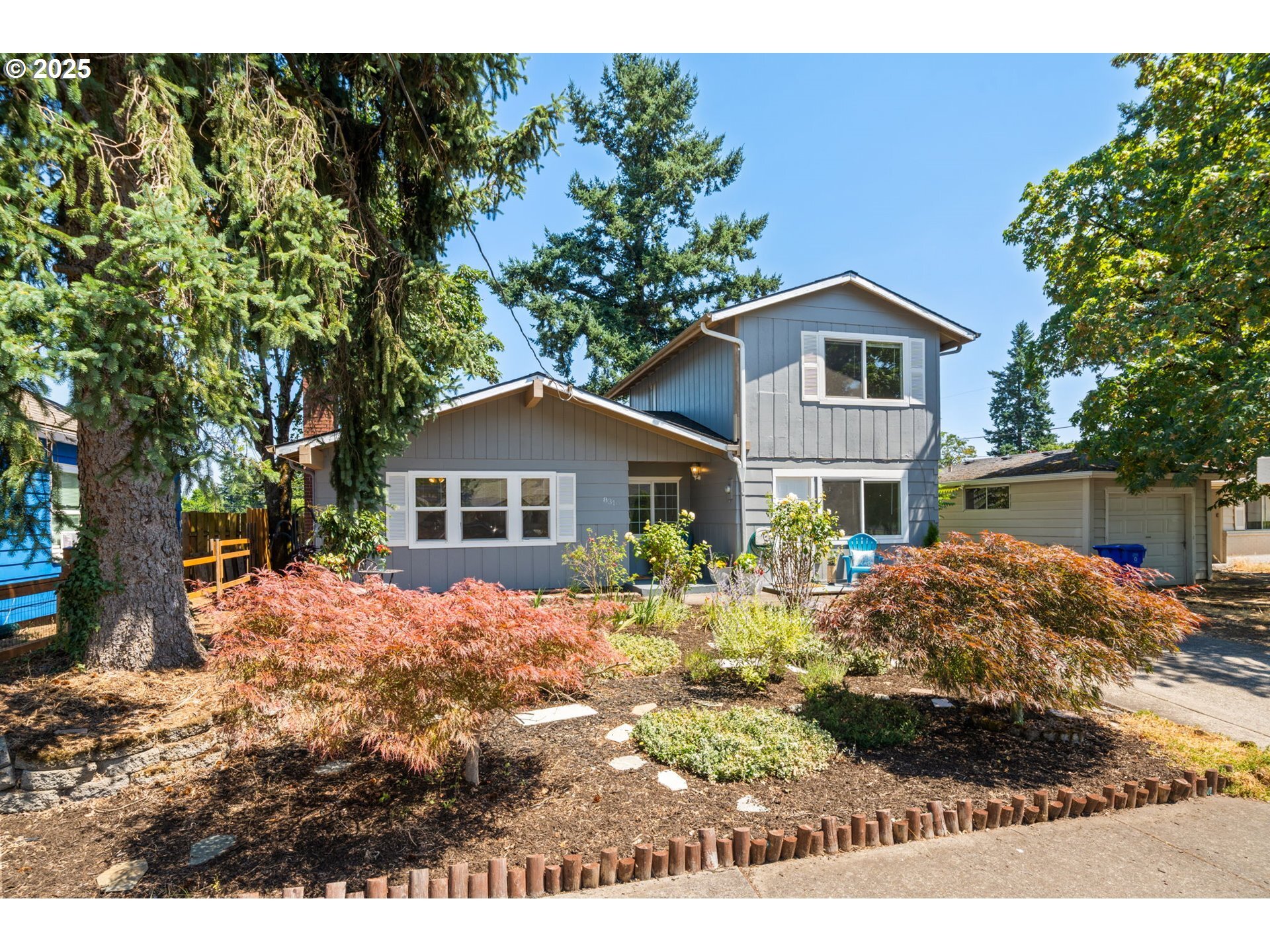 Property Photo: 8310 SE 70th Ave OR 97206