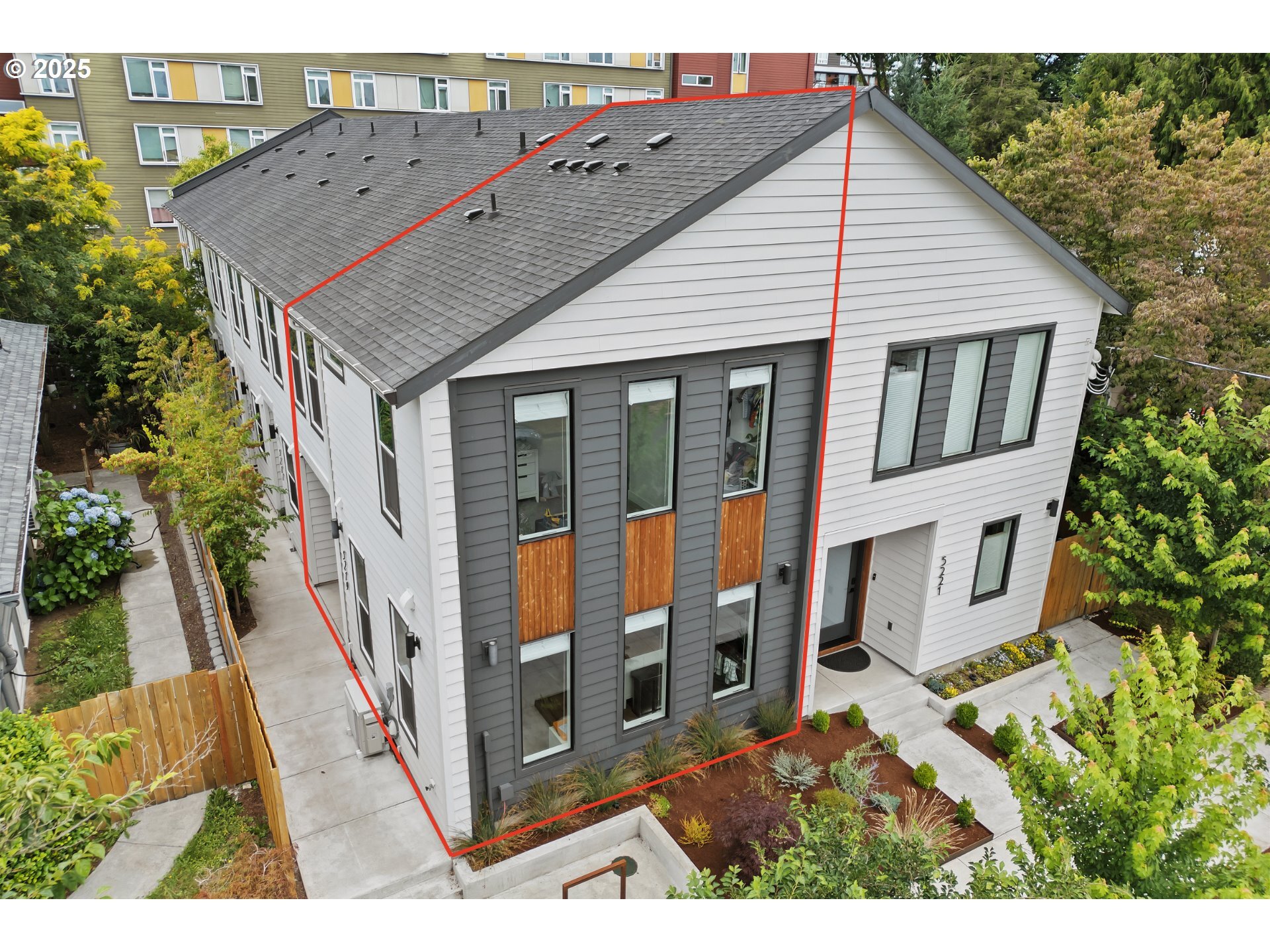 Property Photo: 5219 N Maryland Ave OR 97217