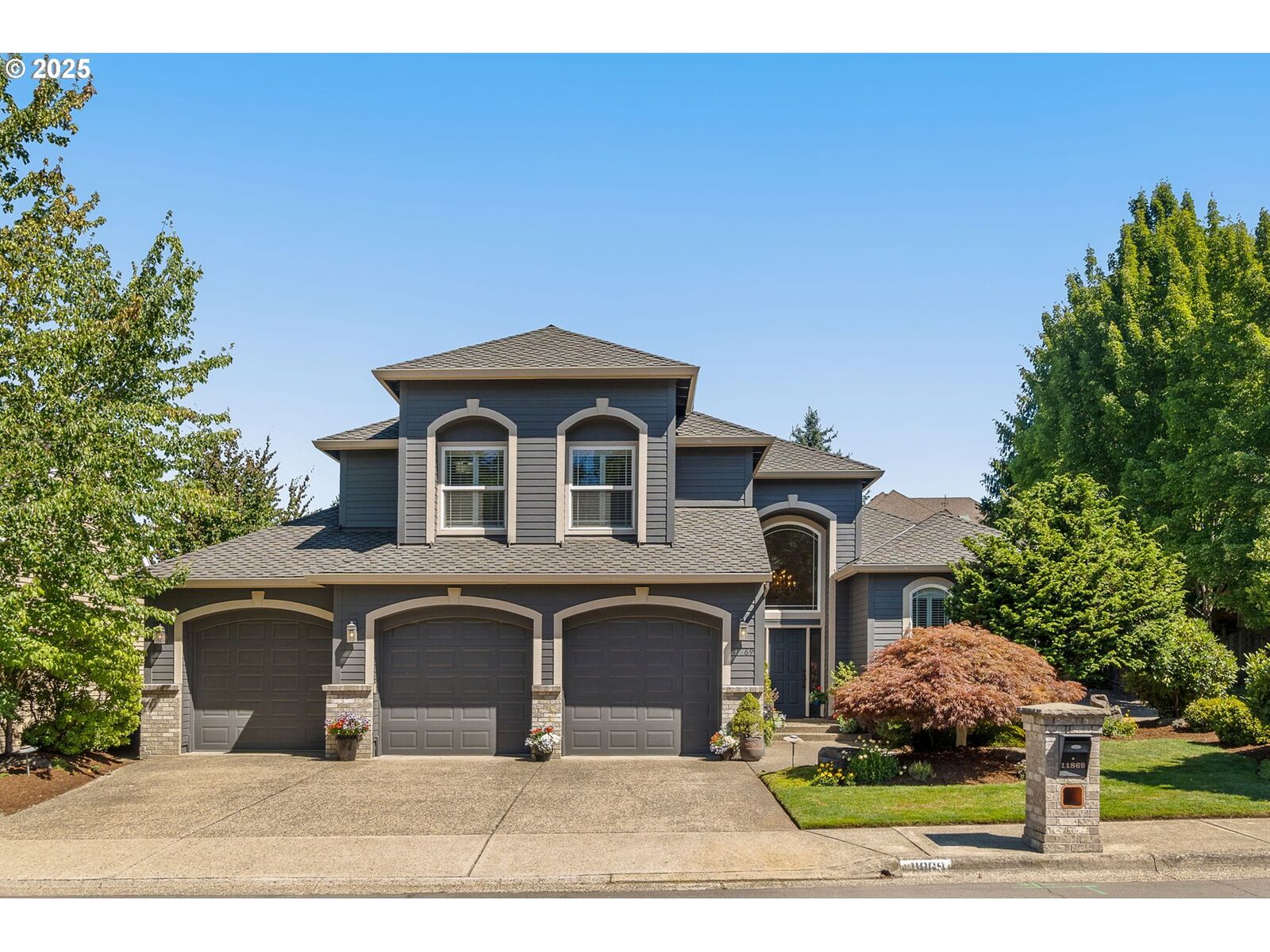Property Photo:  11869 NW Blackhawk Dr  OR 97229 