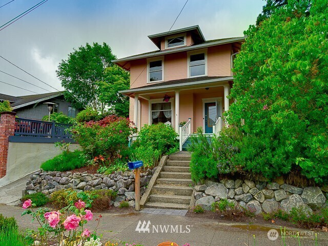 Property Photo:  