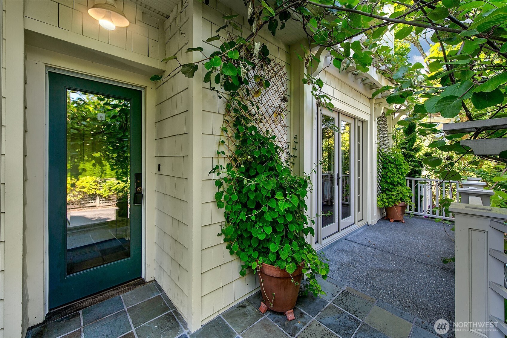 Property Photo:  173  37th Avenue E  WA 98112 