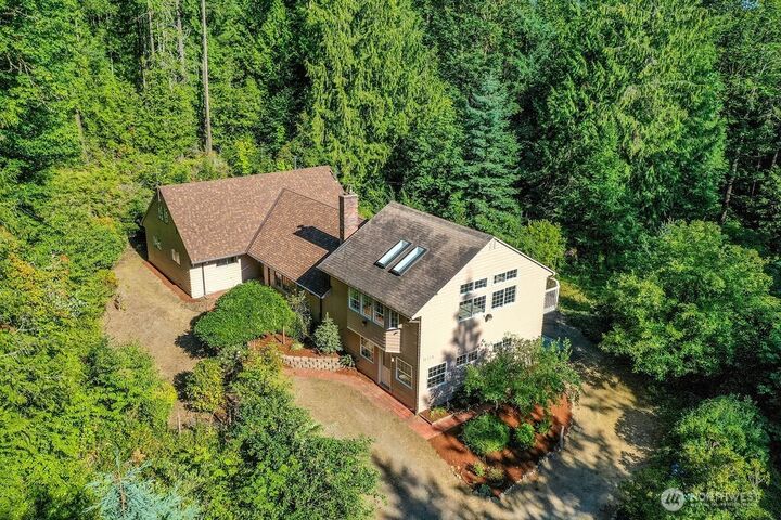 Property Photo:  13420  252nd Avenue SE  WA 98027 