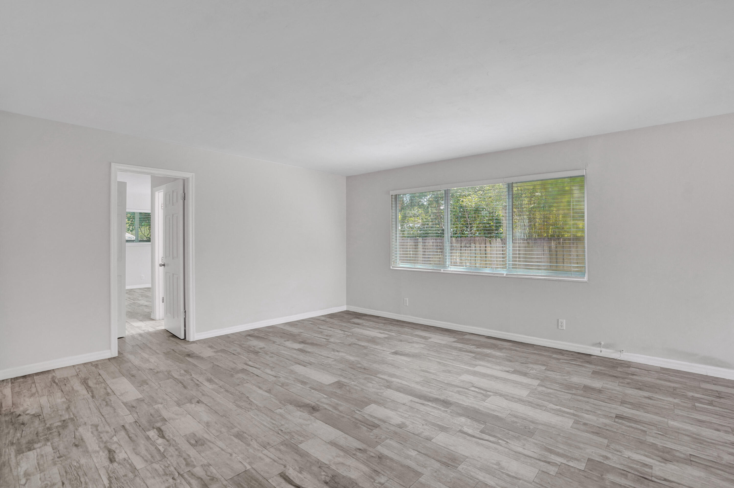 Property Photo: 115 SW 1st Avenue 1 FL 33435