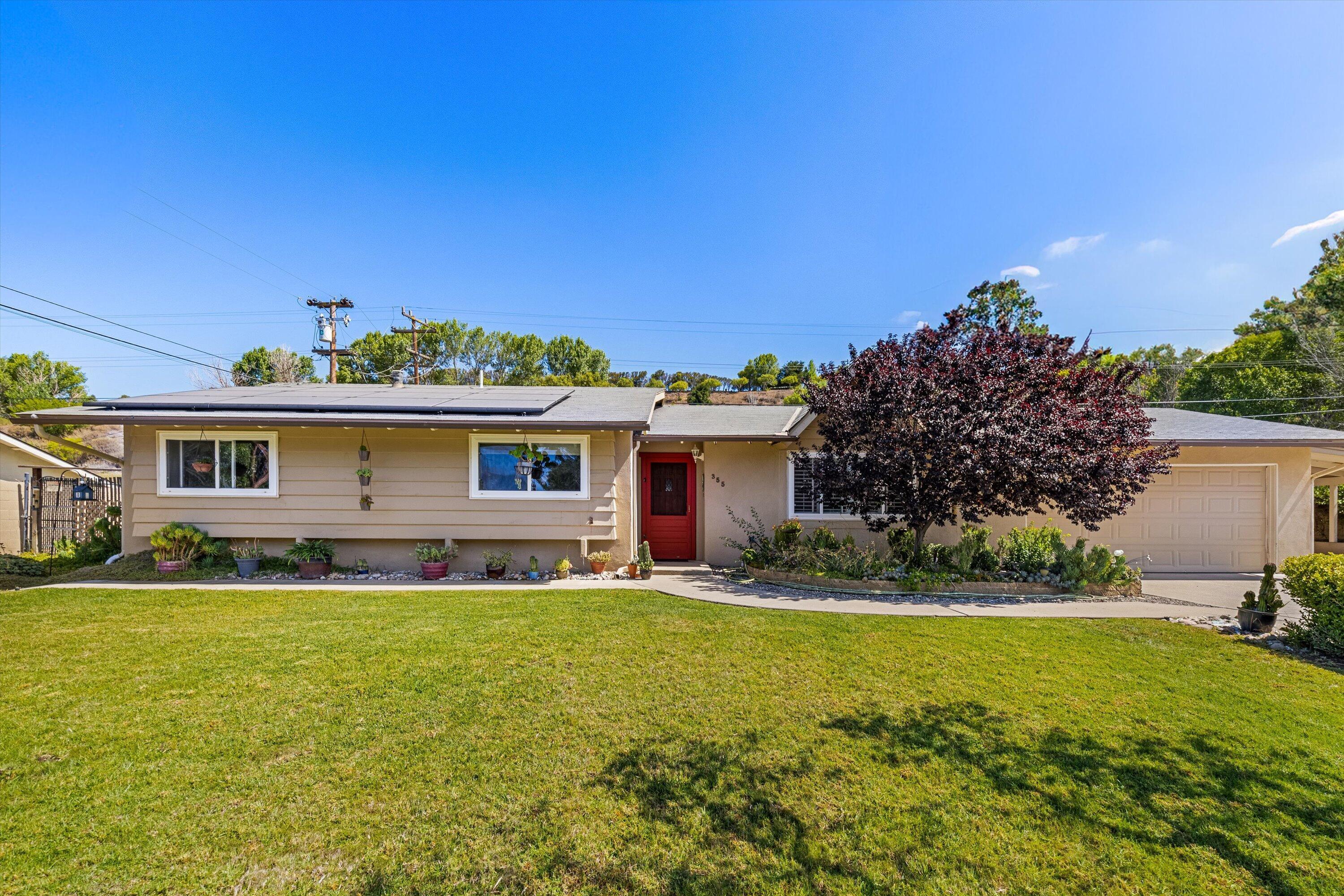 Property Photo:  355 Glennora Way  CA 93427 