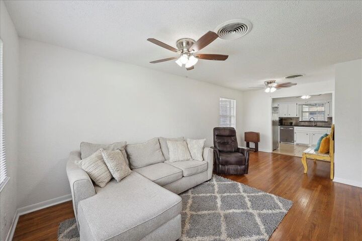 Property Photo: 253 Hampton Lane TX 77707