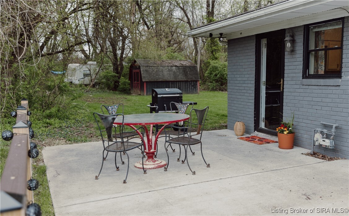 Property Photo: 103 E Loma Vista Drive IN 47130