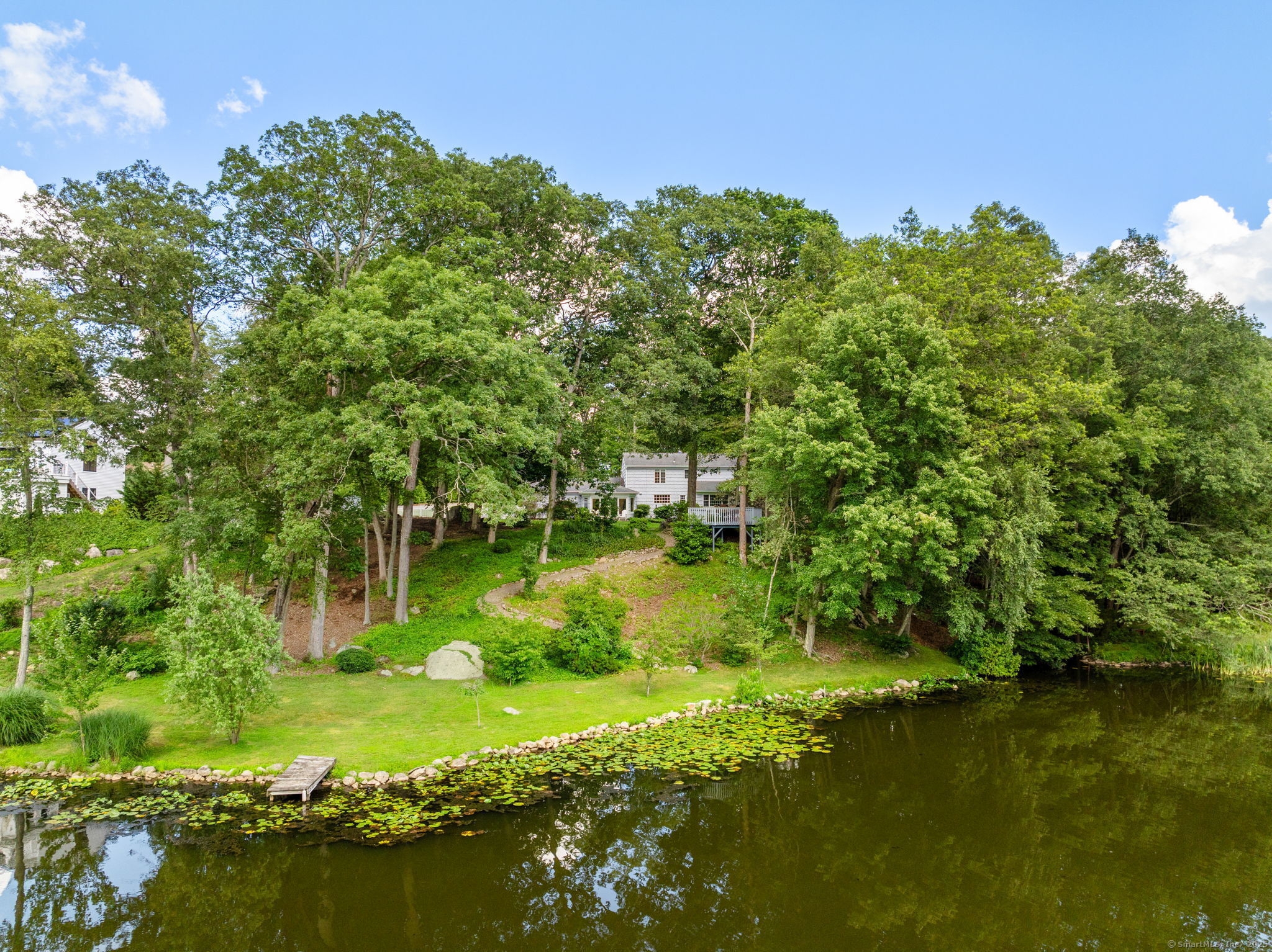 Property Photo:  16 Pinnacle Rock Road  CT 06903 