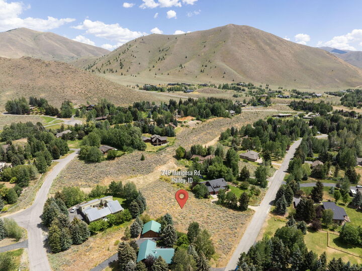 Property Photo: 246 Mariposa Rd ID 83333