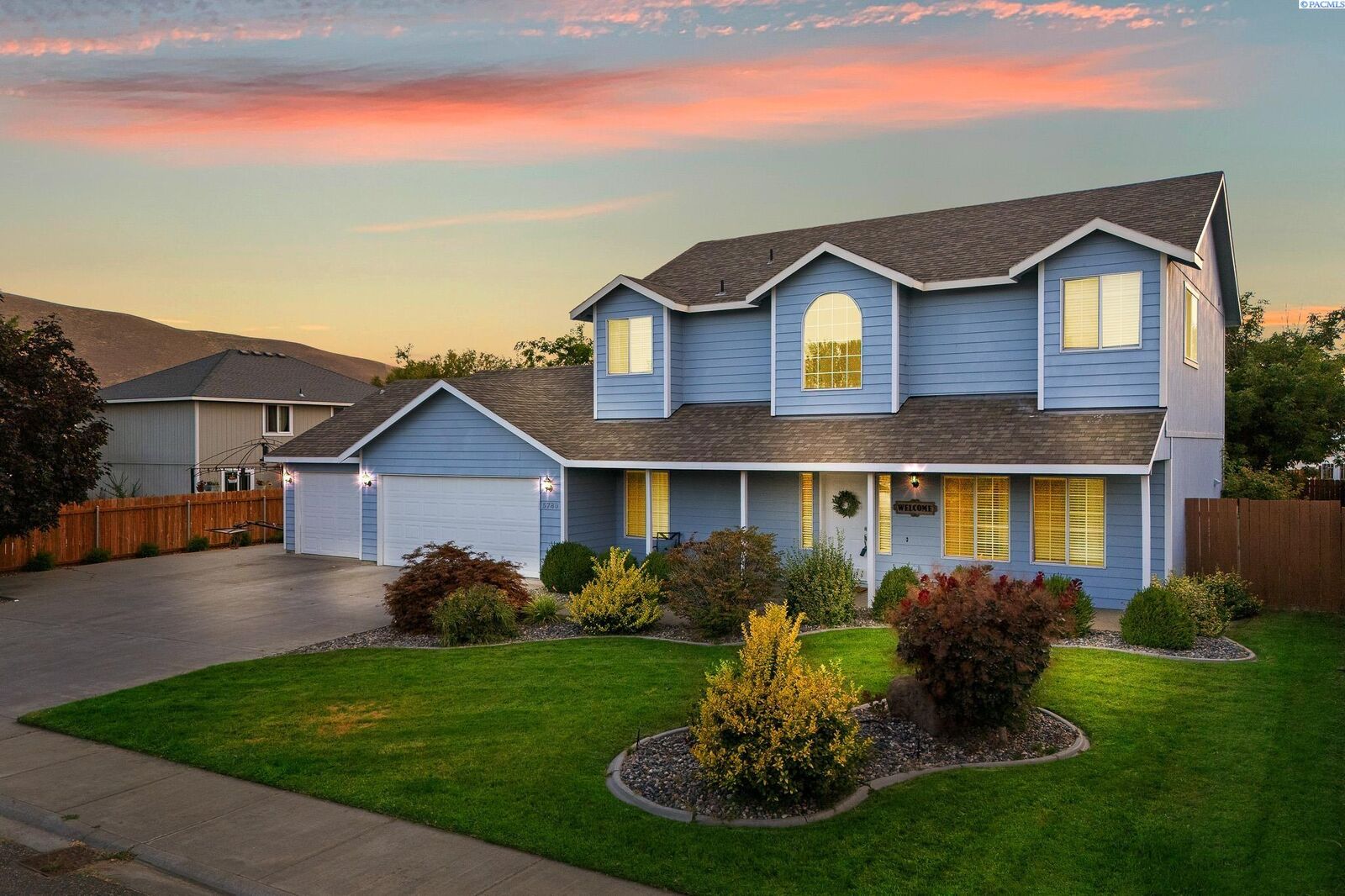 Property Photo: 5780 Oleander St WA 99353