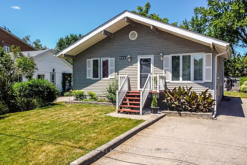 Property Photo: 924 Vicrol Drive ON L9S 1V4