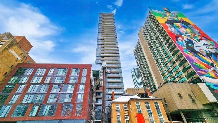 Property Photo:  308 Jarvis Street 1608  ON M5B 0E3 