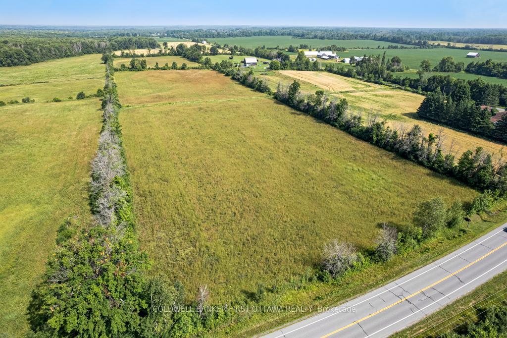 Property Photo: 453 Day Road ON K7H 3C3