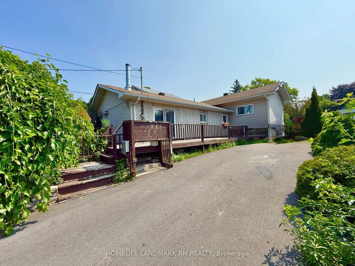 317 Sidney Street  Quinte West ON K8V 2V1 photo