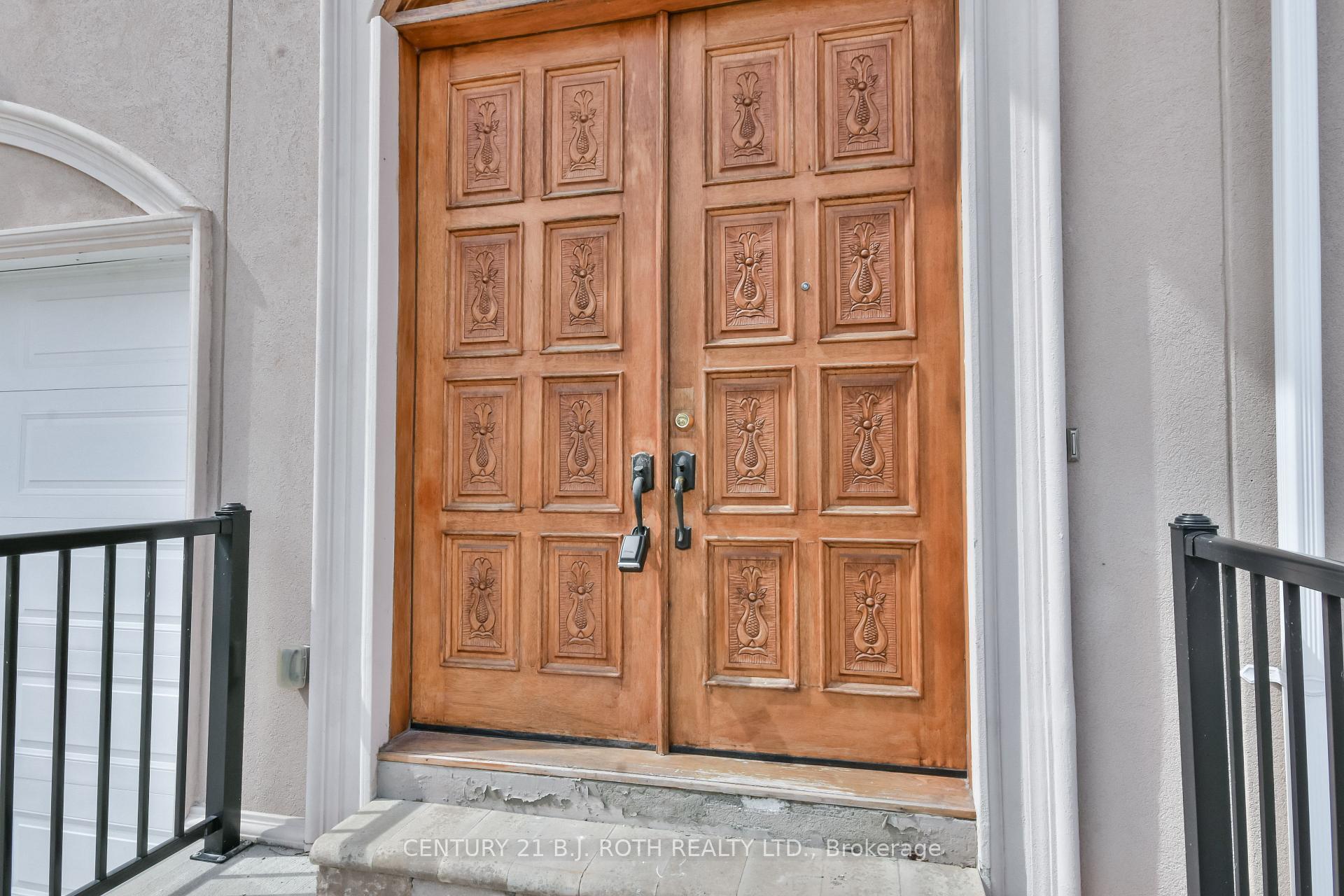 Photo de la propriété: 16 Gray Lane ON L4N 7T1