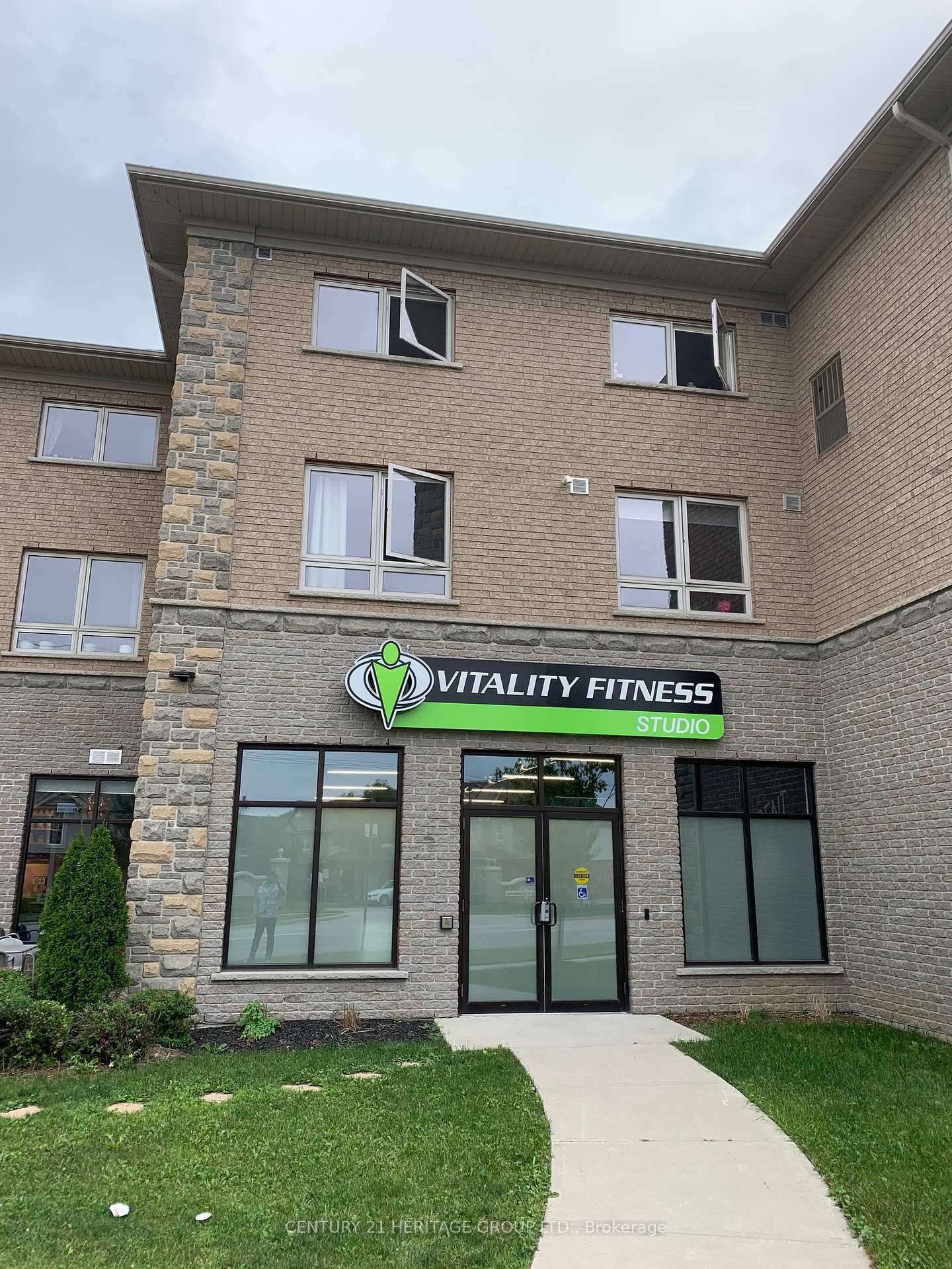 Photo de la propriété:  904 Paisley Road 108  ON N1K 0C6 