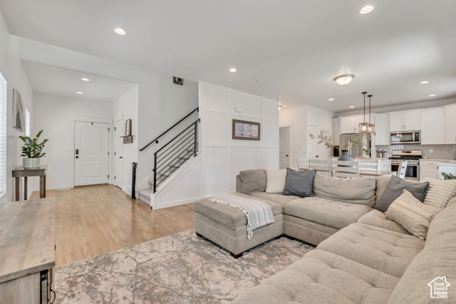 Property Photo: 9288 N Vernham Ln UT 84005