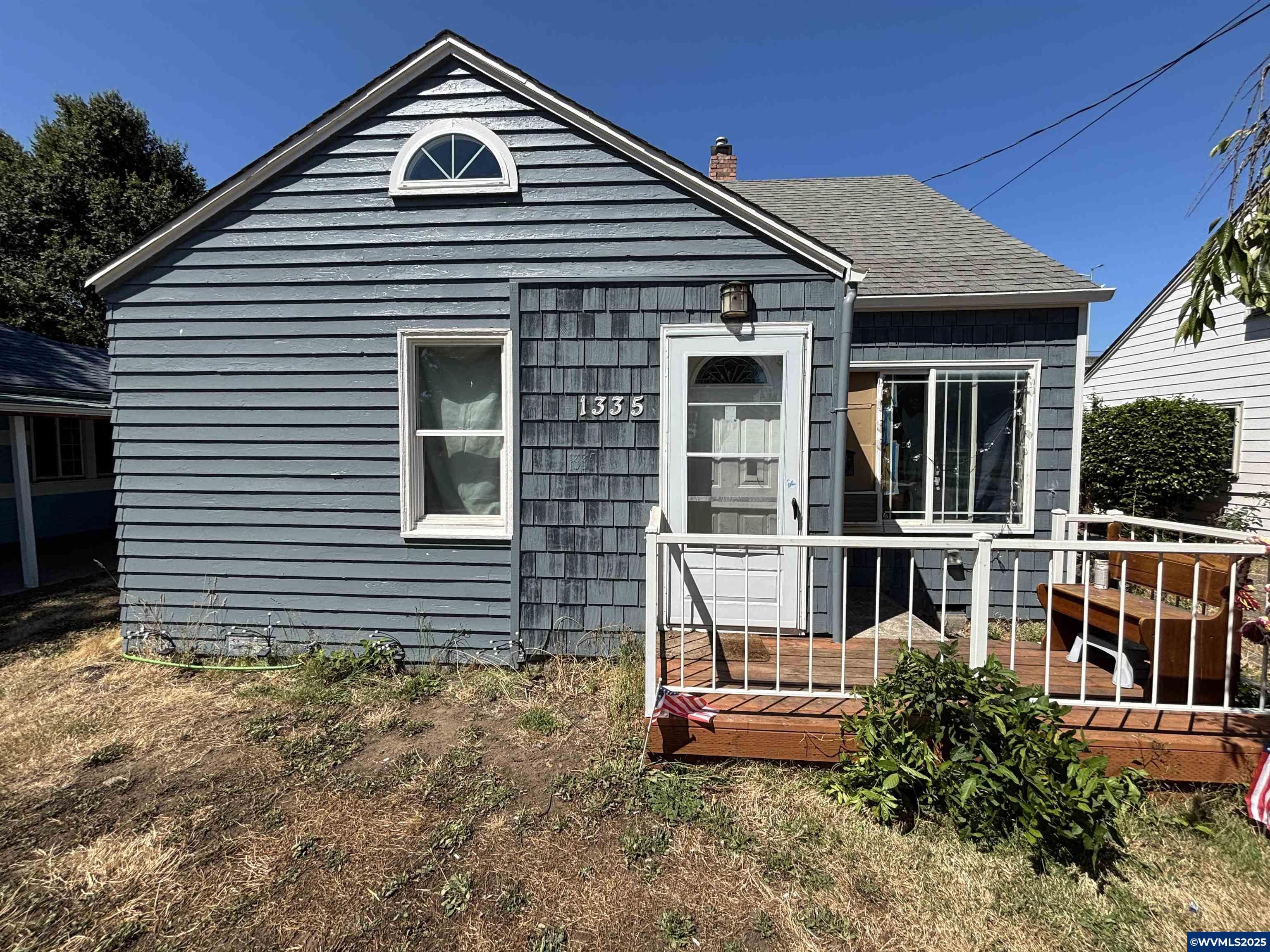 Property Photo: 1335 Lee St SE OR 97302