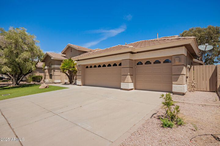 Property Photo:  6616 W Robin Lane  AZ 85310 