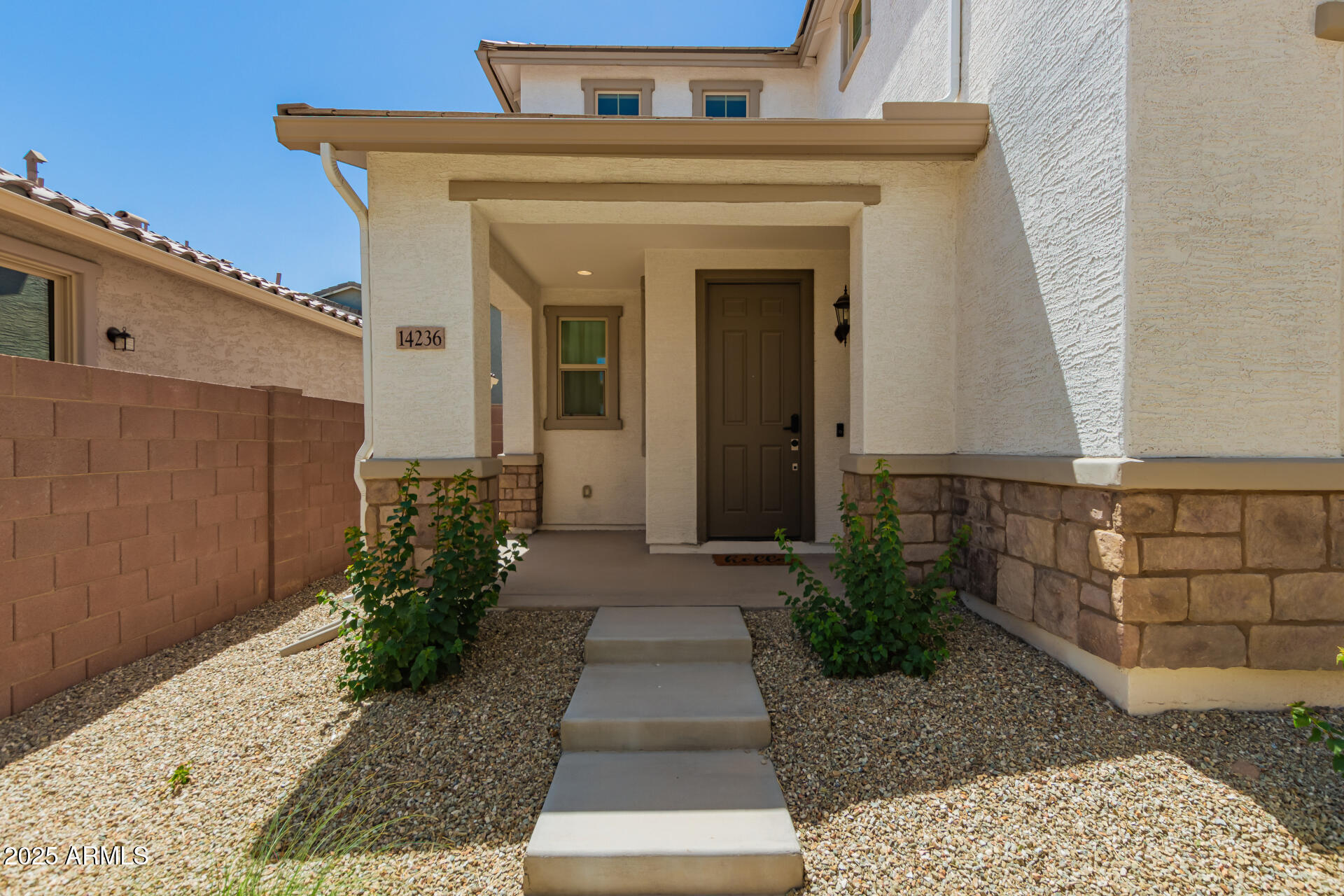 Property Photo:  14236 W Buckskin Trail  AZ 85387 