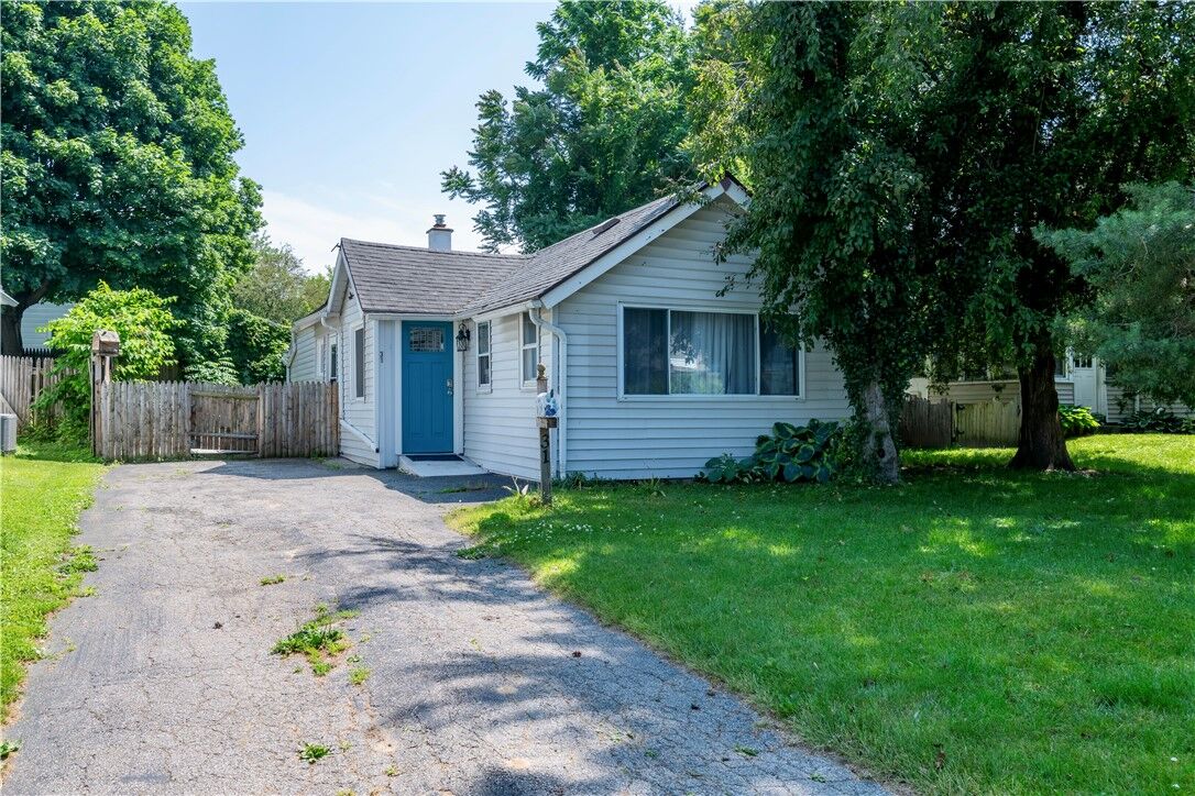 Property Photo: 31 Broderick Drive NY 14622