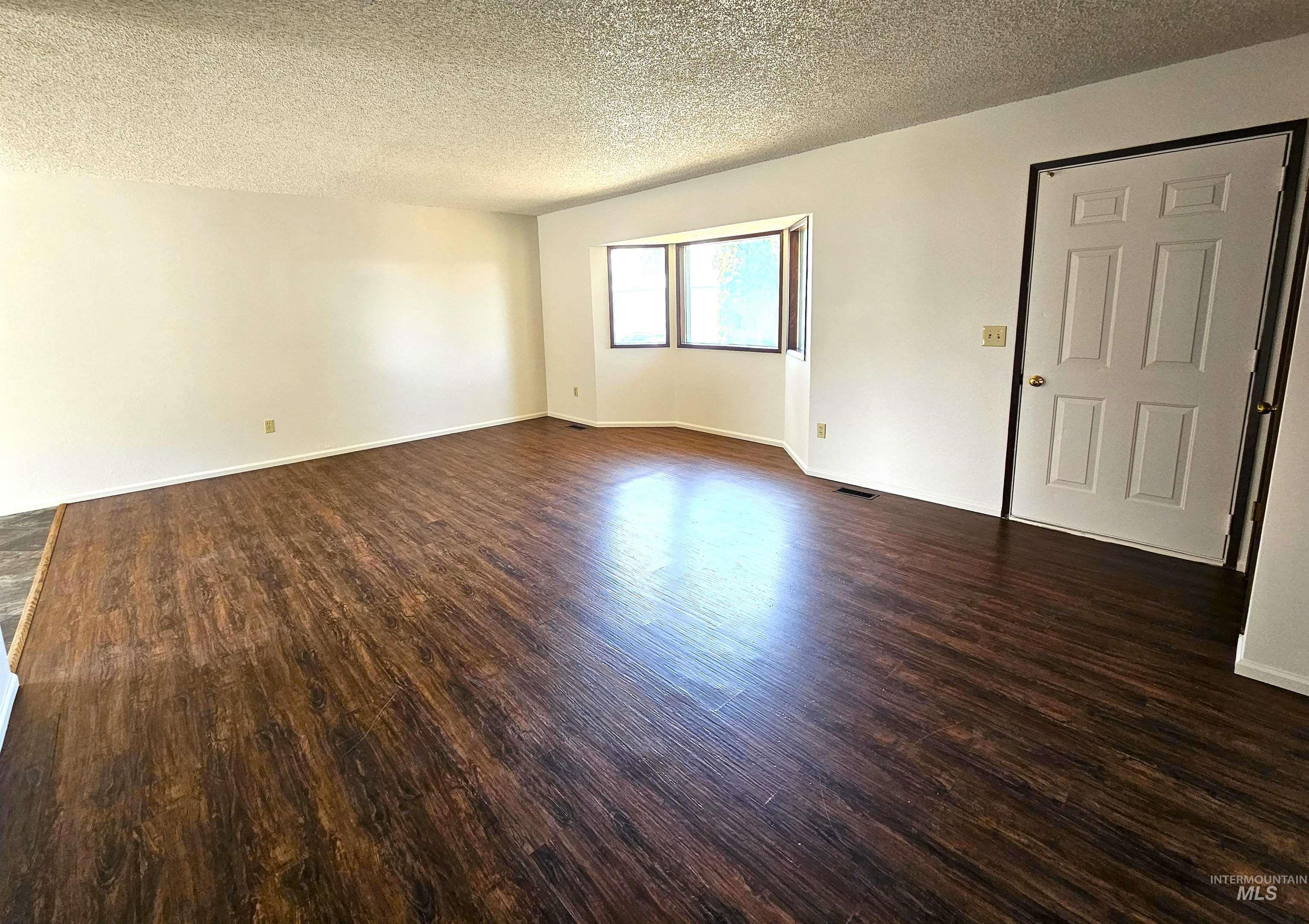Property Photo:  1825 Cedar Ave.  ID 83501-4665 