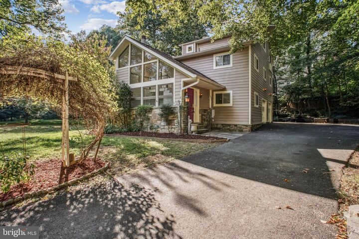 3530 Morningside Drive  Fairfax VA 22031 photo